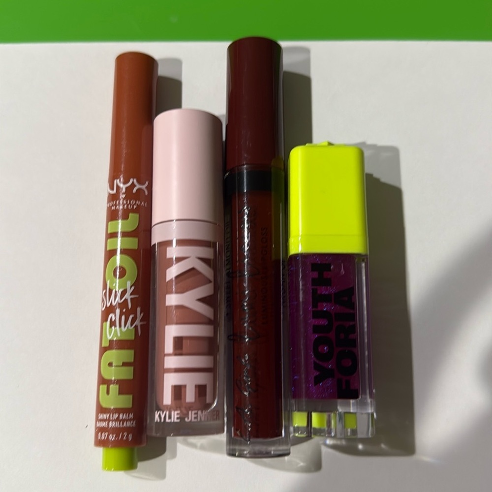 Assorted brand of lip colors